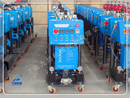 聚氨酯發(fā)泡機(jī)特點(diǎn)和工作流程介紹